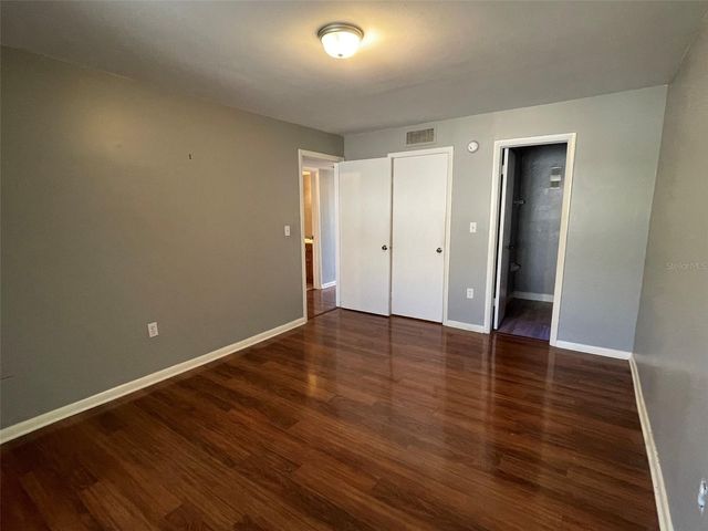 208 NE MONROE CIRCLE N 307, St Petersburg, FL 33702