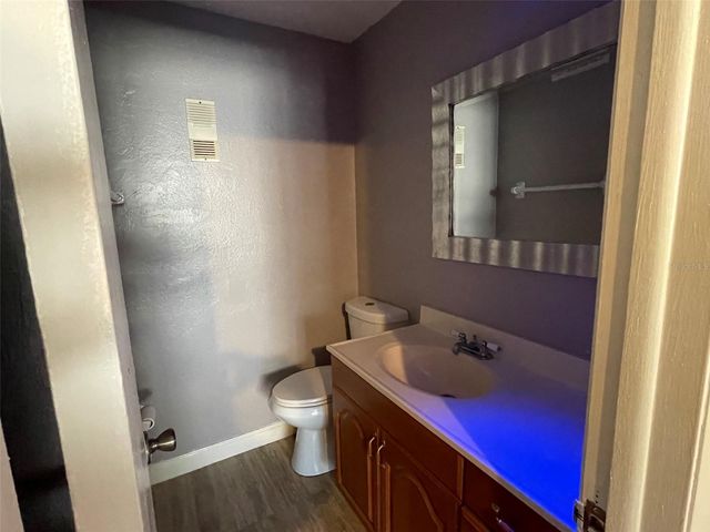 208 NE MONROE CIRCLE N 307, St Petersburg, FL 33702