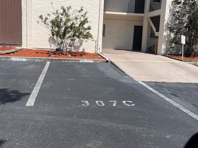 208 NE MONROE CIRCLE N 307, St Petersburg, FL 33702