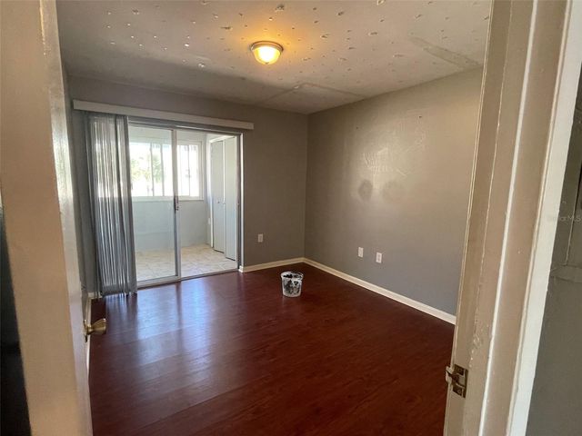208 NE MONROE CIRCLE N 307, St Petersburg, FL 33702
