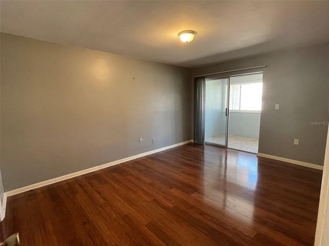 208 NE MONROE CIRCLE N 307, St Petersburg, FL 33702