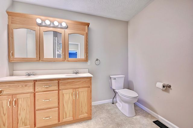415 Claiborne Drive, Dry Ridge, KY 41035