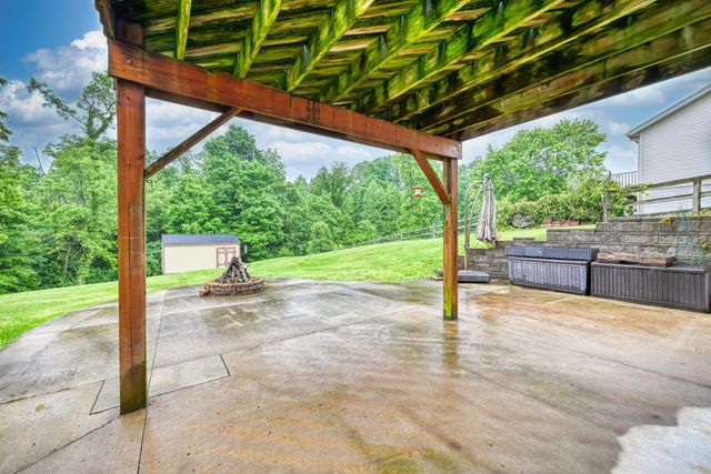 415 Claiborne Drive, Dry Ridge, KY 41035
