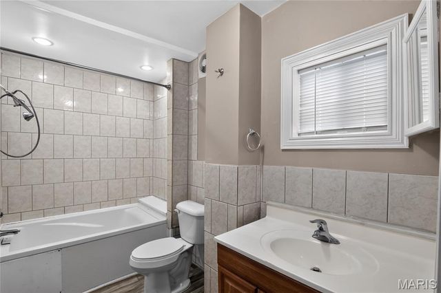 216 Viehl Avenue, St Louis, MO 63125