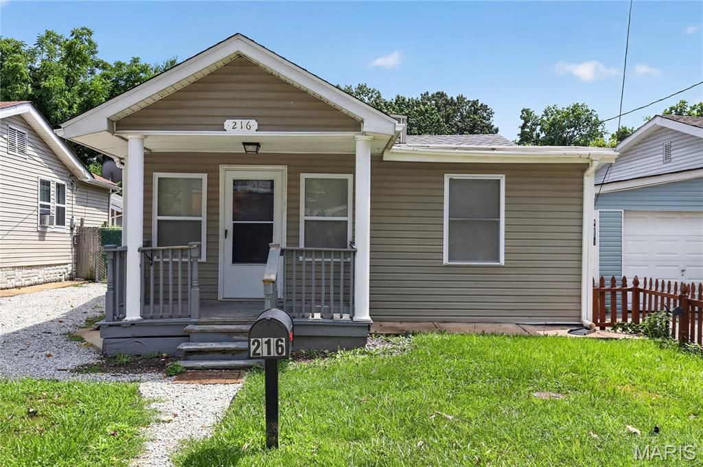 216 Viehl Avenue, St Louis, MO 63125