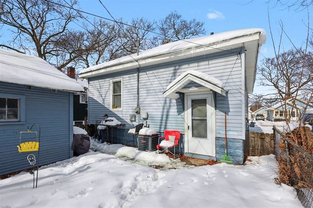 889 Fleming Avenue, Muskegon, MI 49442