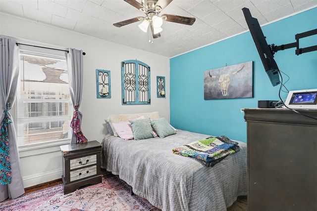 889 Fleming Avenue, Muskegon, MI 49442