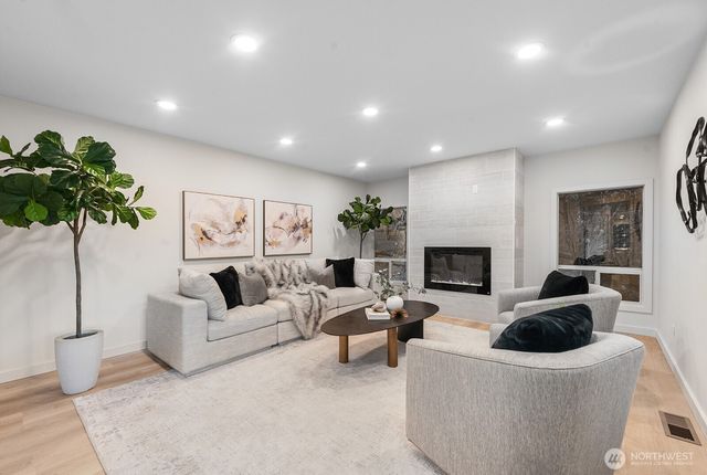 6512 150th Place SE, Bellevue, WA 98006