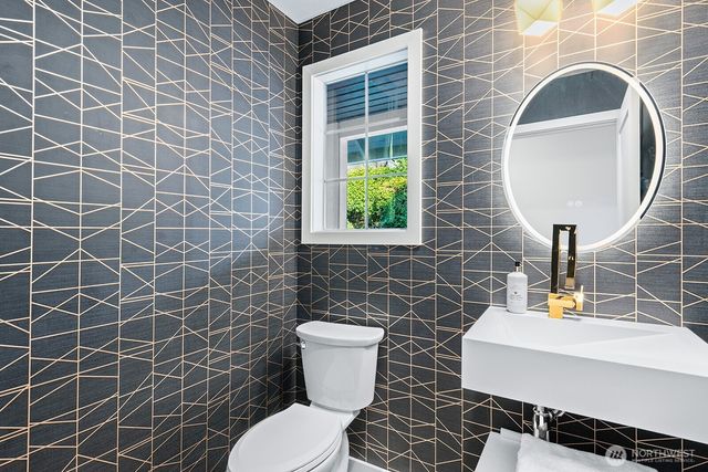 6512 150th Place SE, Bellevue, WA 98006