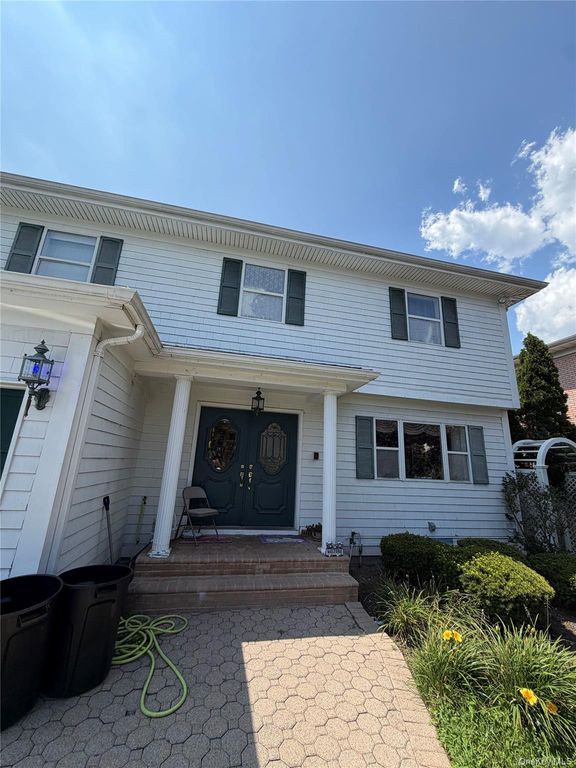6 Melton Drive W, Rockville Centre, NY 11570 — exterior