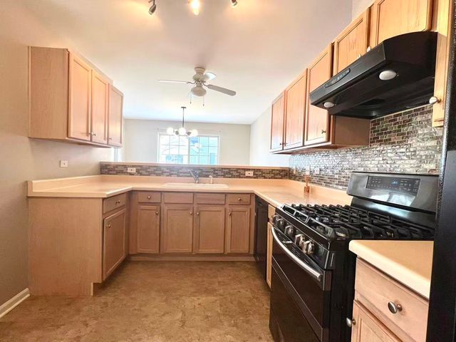 3356 Ravinia Circle 3356, Aurora, IL 60504