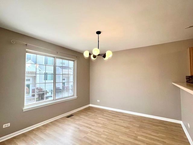 3356 Ravinia Circle 3356, Aurora, IL 60504