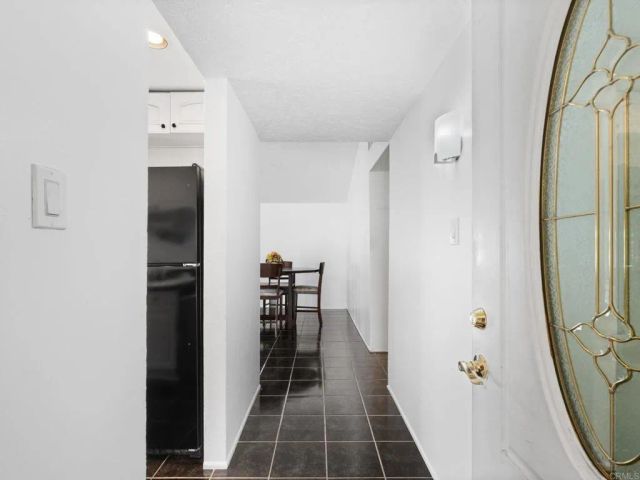 811 Earth Drive, Vista, CA 92083