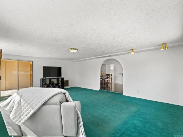 811 Earth Drive, Vista, CA 92083