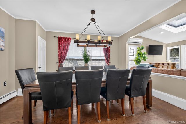 73 Maple Place, Huntington, NY 11743