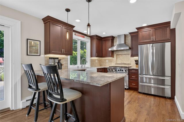 73 Maple Place, Huntington, NY 11743