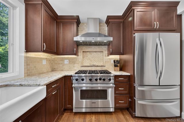 73 Maple Place, Huntington, NY 11743