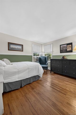 73 Maple Place, Huntington, NY 11743