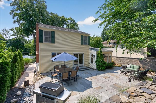 73 Maple Place, Huntington, NY 11743