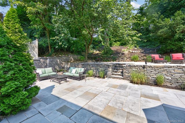 73 Maple Place, Huntington, NY 11743