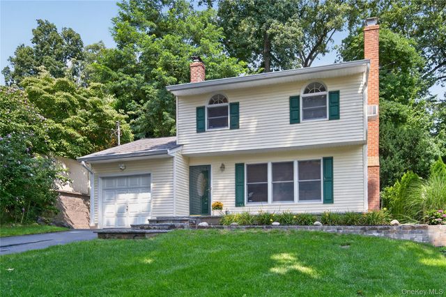 73 Maple Place, Huntington, NY 11743
