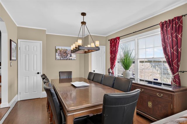 73 Maple Place, Huntington, NY 11743