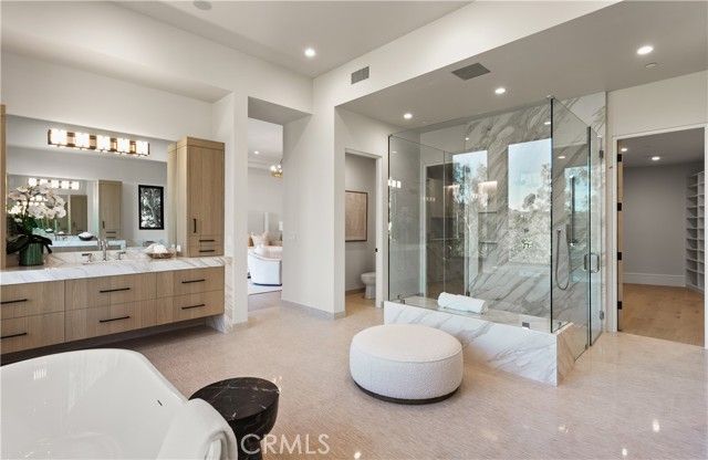 76 Hillcrest Lane, Newport Beach, CA 92660