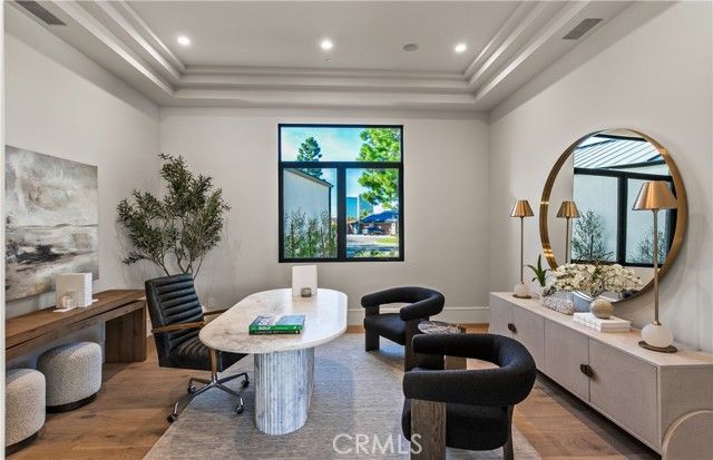 76 Hillcrest Lane, Newport Beach, CA 92660