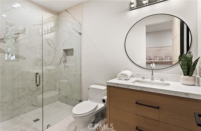 76 Hillcrest Lane, Newport Beach, CA 92660