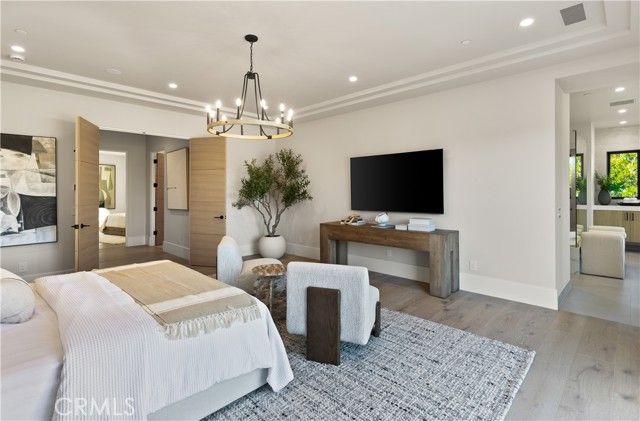 76 Hillcrest Lane, Newport Beach, CA 92660