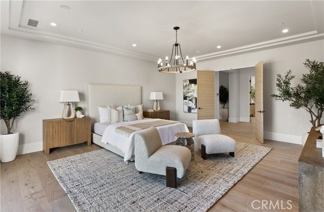 76 Hillcrest Lane, Newport Beach, CA 92660