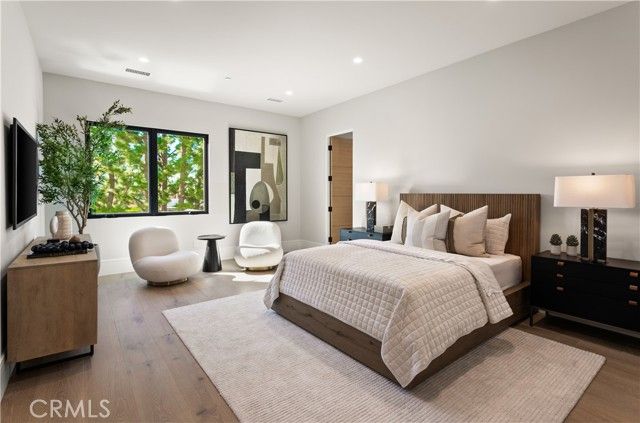 76 Hillcrest Lane, Newport Beach, CA 92660