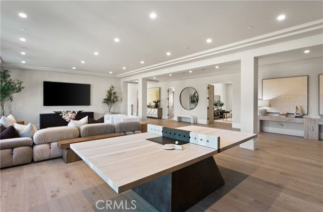 76 Hillcrest Lane, Newport Beach, CA 92660