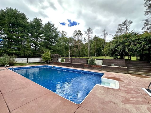 24155 STATE HIGHWAY 27 Highway, Meadville, PA 16335