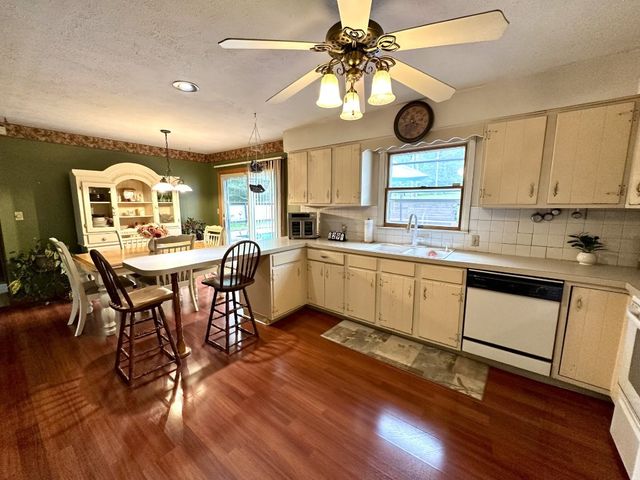 24155 STATE HIGHWAY 27 Highway, Meadville, PA 16335