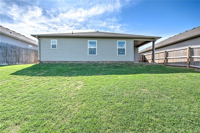 534 Woodcreek Loop, Lowell, AR 72745