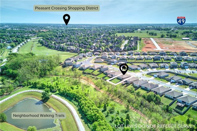 534 Woodcreek Loop, Lowell, AR 72745
