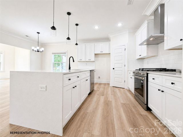 1224 N Sharon Amity Road, Charlotte, NC 28211