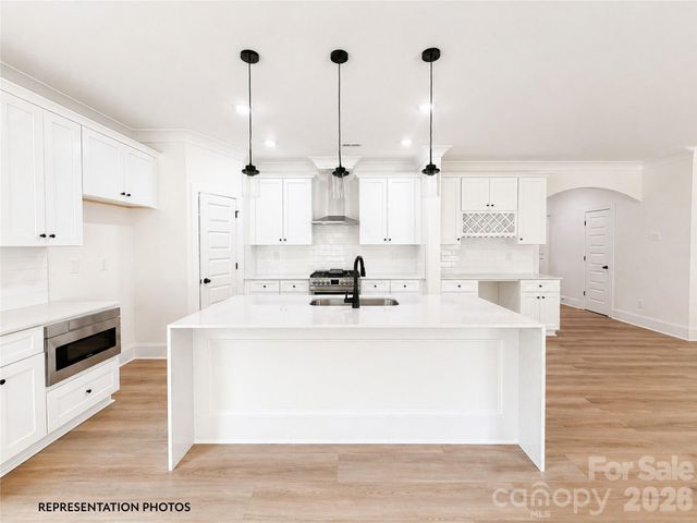 1224 N Sharon Amity Road, Charlotte, NC 28211