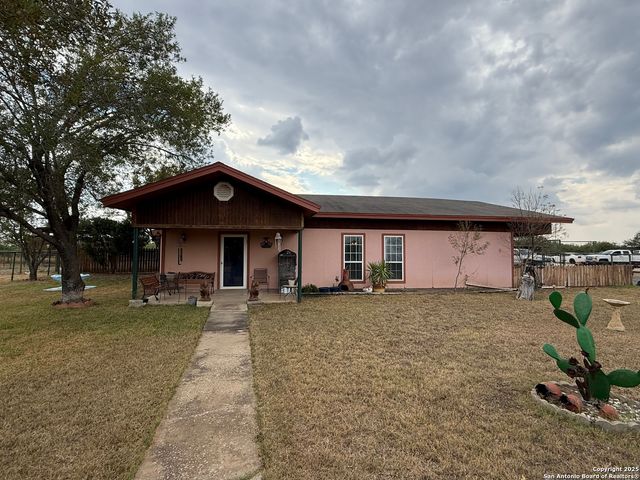 277 Justo Garza, Carrizo Springs, TX 78834
