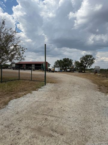 277 Justo Garza, Carrizo Springs, TX 78834