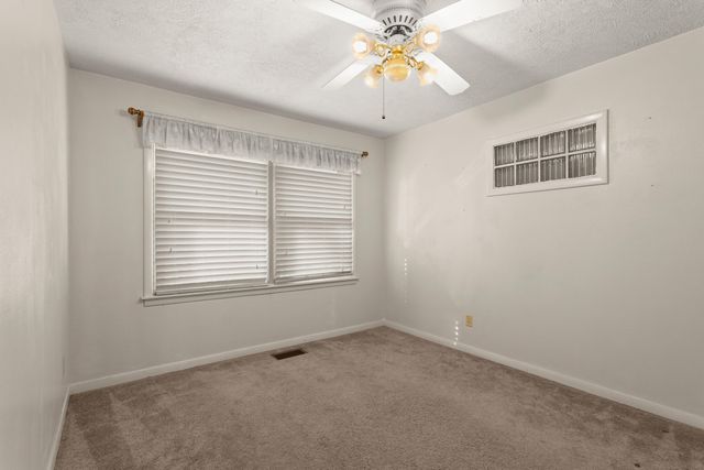 1100 W Lubbock Street, Slaton, TX 79364