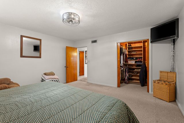 1100 W Lubbock Street, Slaton, TX 79364