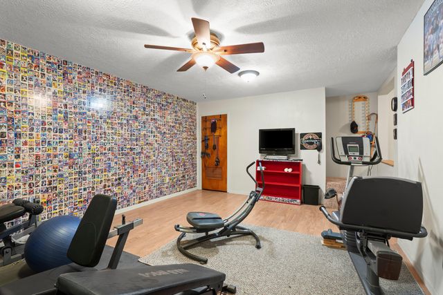 1100 W Lubbock Street, Slaton, TX 79364