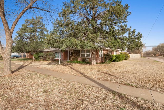 1100 W Lubbock Street, Slaton, TX 79364