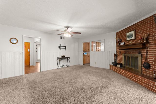 1100 W Lubbock Street, Slaton, TX 79364