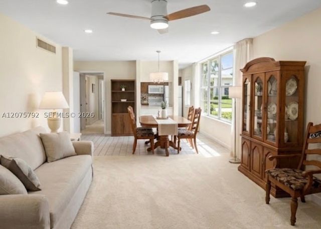 9400 Live Oak Pl 205, Davie, FL 33324