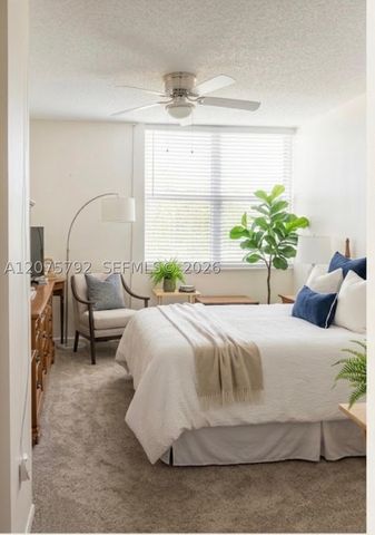 9400 Live Oak Pl 205, Davie, FL 33324