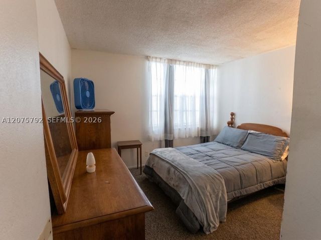 9400 Live Oak Pl 205, Davie, FL 33324