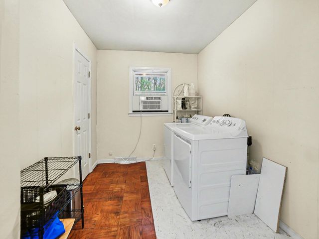 2492 Wesley Avenue, Muskegon Twp, MI 49442